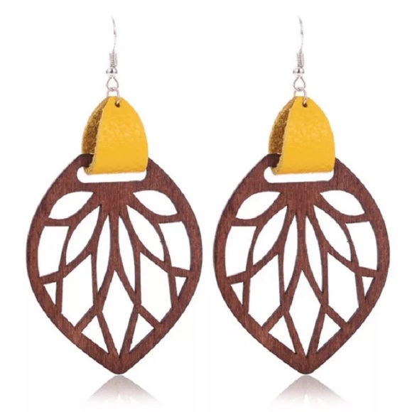 “Frida in Fringe” Boho Wooden Earrings - Picture 1 of 2